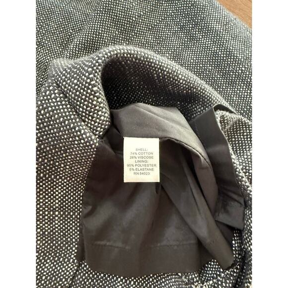 Banana Republic Women's Black White Italian Fabric Textured Shift Dress Size 0P - Picture 3 of 5